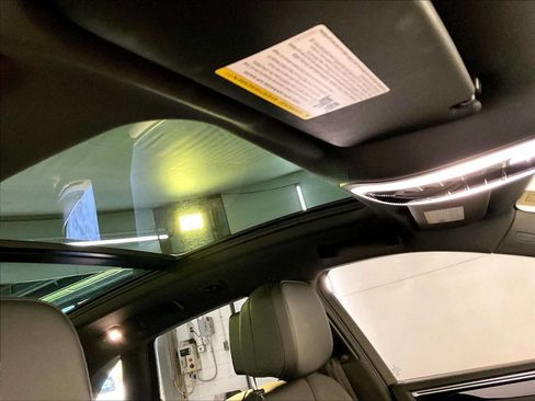 Certified 2023 Porsche Macan AWD/4WD image 20