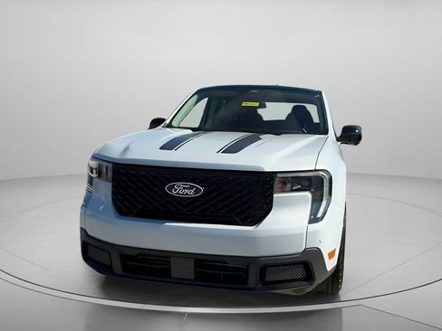 New 2026 Ford Maverick Lariat w/ Black Appearance Package image 9