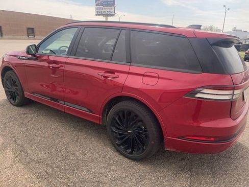 Used 2026 Lincoln Aviator Reserve w/ Jet Appearance Package image 8