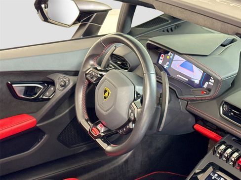 Used 2023 Lamborghini Huracan EVO image 29