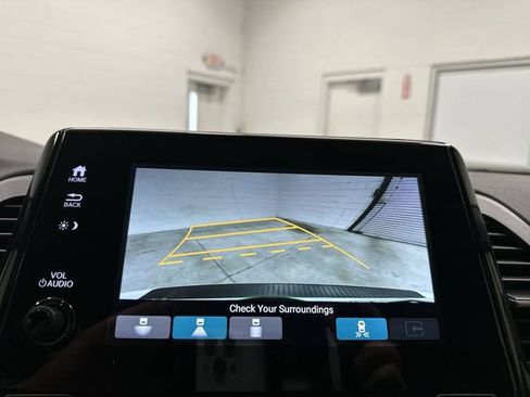 Used 2023 Honda Odyssey Touring image 24