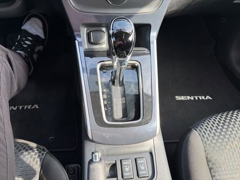 Used 2019 Nissan Sentra SR FWD image 21