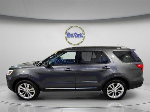 Used 2018 Ford Explorer XLT w/ Equipment Group 202A AWD/4WD image 3