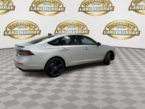 Used 2024 Honda Accord Sport image 3
