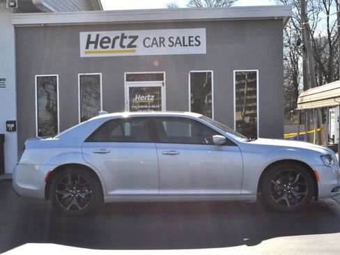 Used 2023 Chrysler 300 S w/ Comfort Group image 3