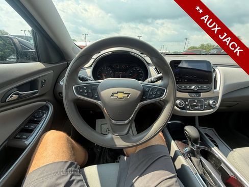 Used 2022 Chevrolet Malibu LS w/ Driver Confidence Package II FWD image 16