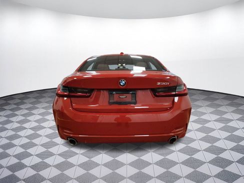 Used 2023 BMW 330i Sedan w/ Premium Package image 9