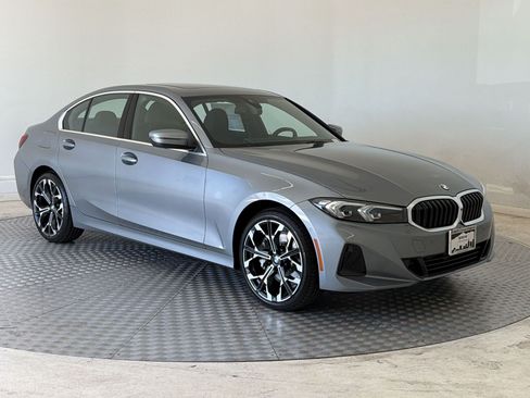 New 2026 BMW 330i xDrive Sedan w/ Premium Package AWD/4WD image 7