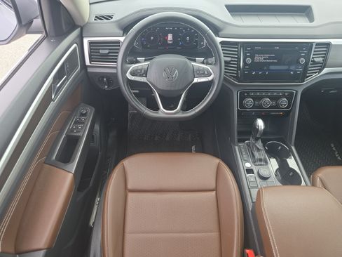 Certified 2023 Volkswagen Atlas SE w/ Panoramic Sunroof Package AWD/4WD image 22