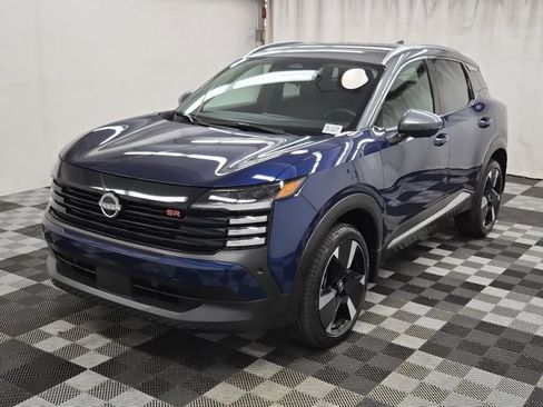 Certified 2025 Nissan Kicks SR image 3