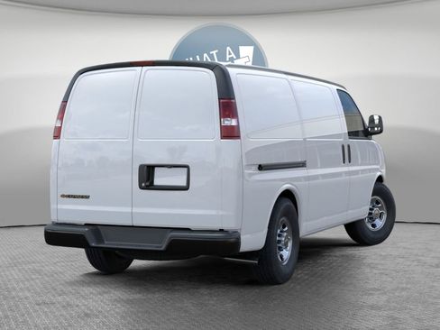 New 2026 Chevrolet Express 2500 w/ Driver Convenience Package RWD image 4