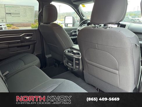 New 2026 RAM 3500 Big Horn AWD/4WD image 25