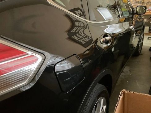 Used 2016 Nissan Rogue SV image 4