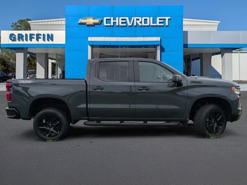 Used 2025 Chevrolet Silverado 1500 LT Trail Boss w/ Convenience Package II AWD/4WD image 3