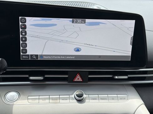 Used 2023 Hyundai Elantra Limited w/ Preferred Accessory Package FWD image 23