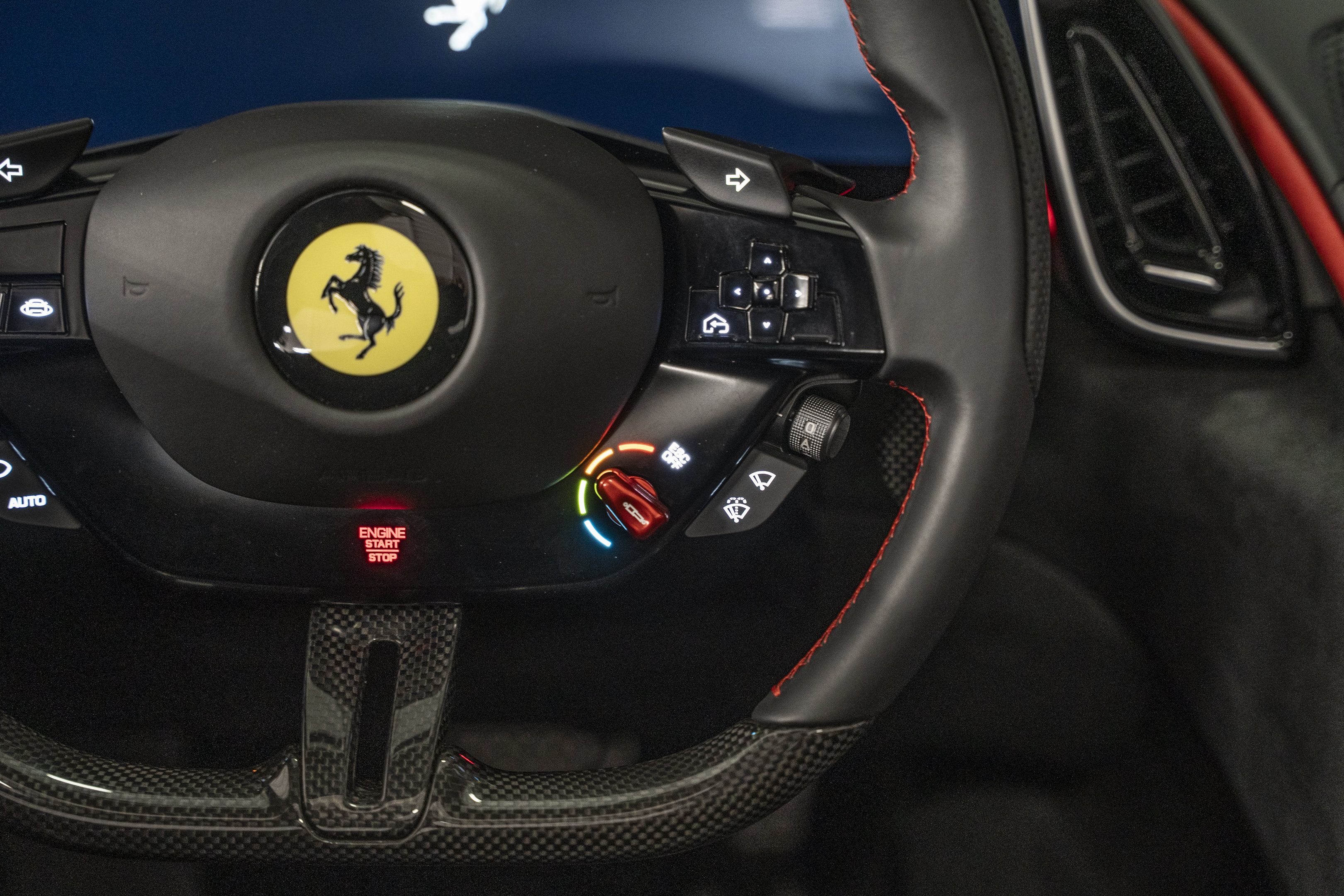 Used 2026 Ferrari Roma Spider RWD image 40