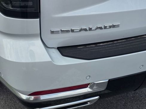 New 2026 Cadillac Escalade ESV Luxury image 11