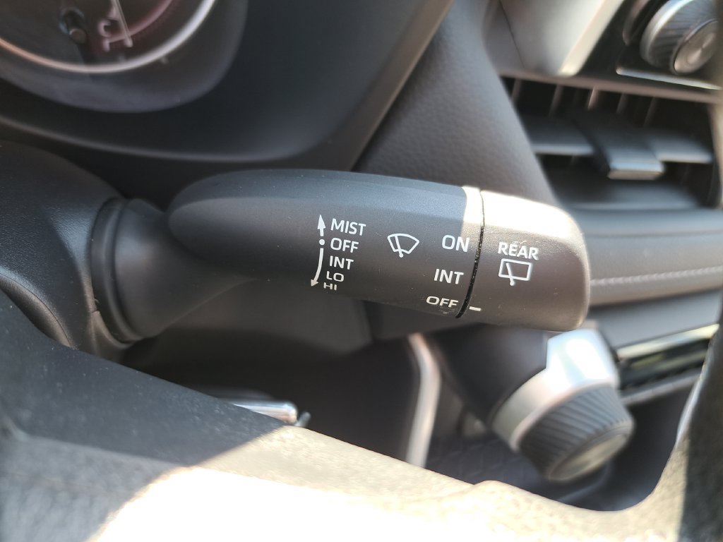 Used 2024 Toyota RAV4 LE AWD/4WD image 25