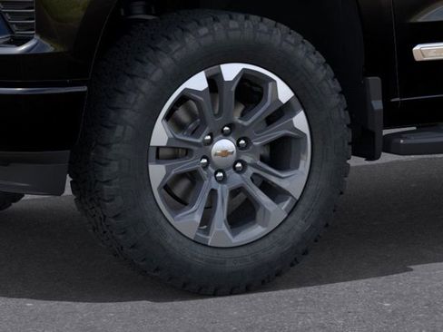 New 2026 Chevrolet Silverado 1500 High Country w/ Z71 Off-Road Package AWD/4WD image 9