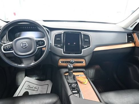 Used 2021 Volvo XC90 T6 Momentum w/ Advanced Package AWD/4WD image 14