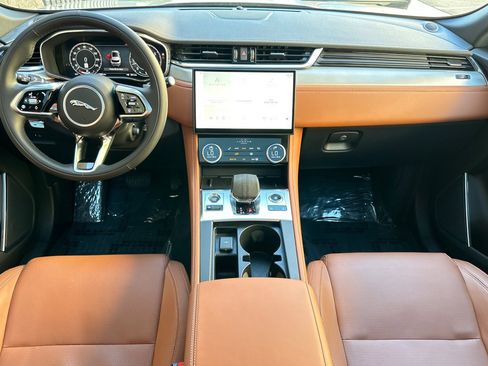 Used 2025 Jaguar F-PACE R-Dynamic S image 13