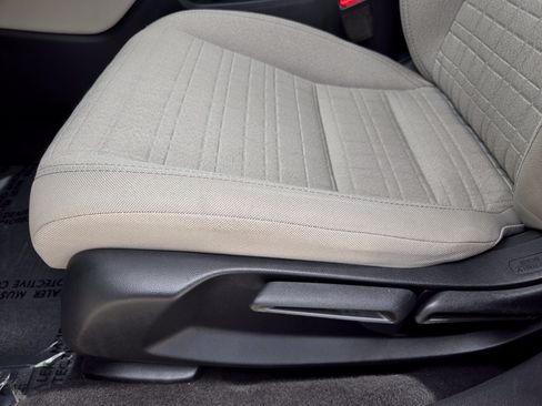 Used 2026 Honda HR-V LX image 26