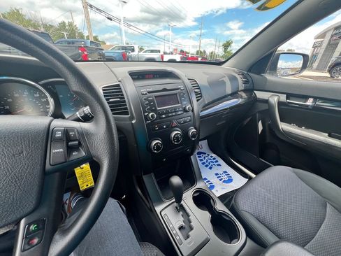 Used 2012 Kia Sorento LX w/ Convenience Pkg FWD image 22