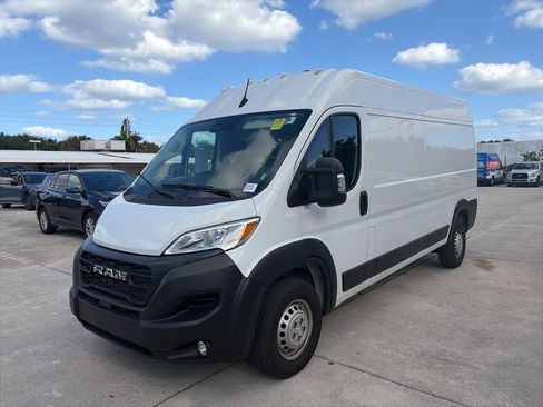 Used 2024 RAM ProMaster 2500 w/ Convenience Group image 7