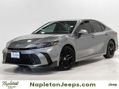 Used 2025 Toyota Camry SE w/ Multimedia Upgrade Package
