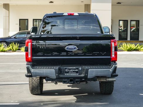 Used 2023 Ford F250 Lariat w/ Lariat Ultimate Package AWD/4WD image 5