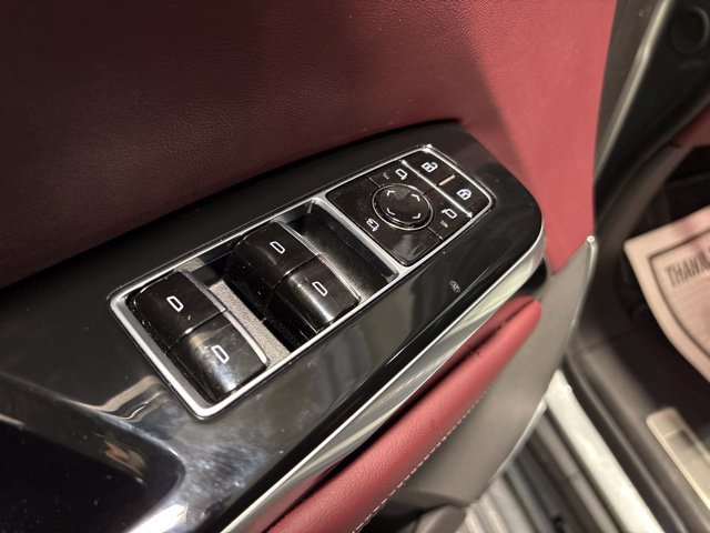 Used 2026 Cadillac Escalade Luxury AWD/4WD image 10