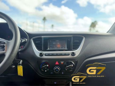 Used 2019 Hyundai Accent SE w/ Cargo Package FWD image 17