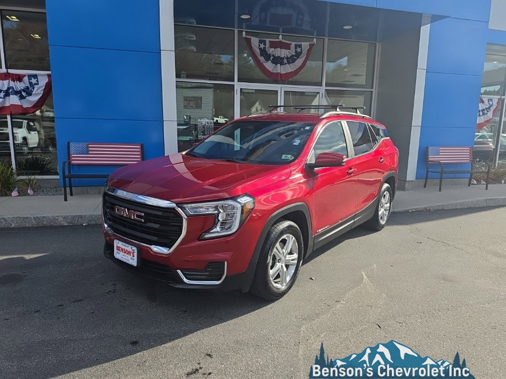 Used 2022 GMC Terrain SLE w/ Driver Convenience Package AWD/4WD image 2