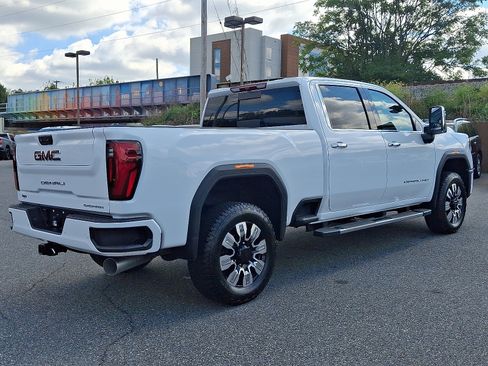 Used 2025 GMC Sierra 3500 Denali image 6