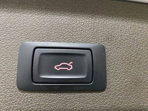 Used 2017 Audi Q5 2.0T Premium Plus w/ Technology Package image 31