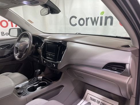 Used 2020 Chevrolet Traverse LT image 13