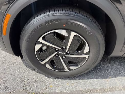 Certified 2023 Kia Sportage LX AWD/4WD image 35