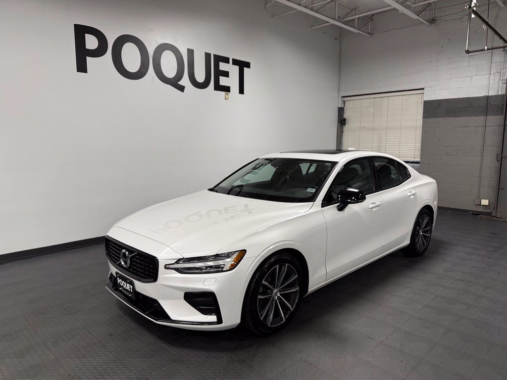 Used 2022 Volvo S60 B5 Momentum AWD/4WD image 2