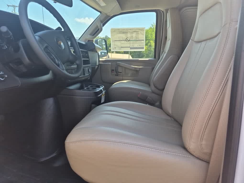 New 2026 Chevrolet Express 2500 Extended w/ Driver Convenience Package RWD image 18