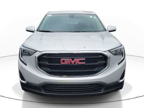 Used 2021 GMC Terrain SLE FWD image 3