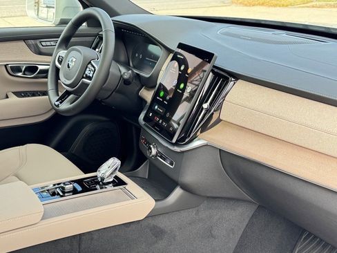 New 2026 Volvo XC90 B6 Plus w/ Protection Package Premier AWD/4WD image 11