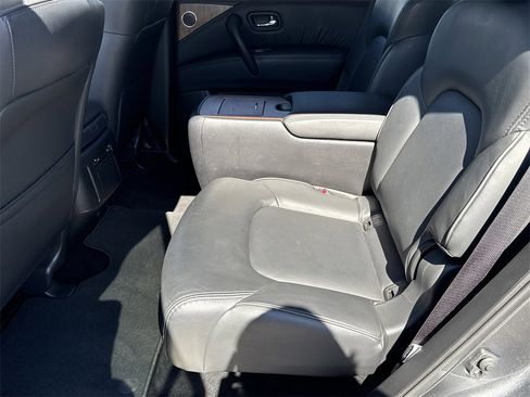 Used 2024 Nissan Armada SL w/ Captain's Chairs Package image 23
