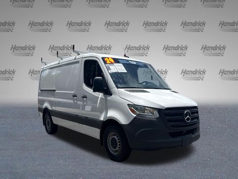 Used 2024 Mercedes-Benz Sprinter 2500 image 2