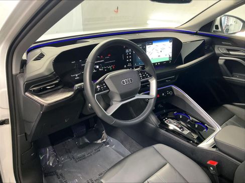 Certified 2025 Audi Q5 Premium Plus w/ Premium Plus AWD/4WD image 15