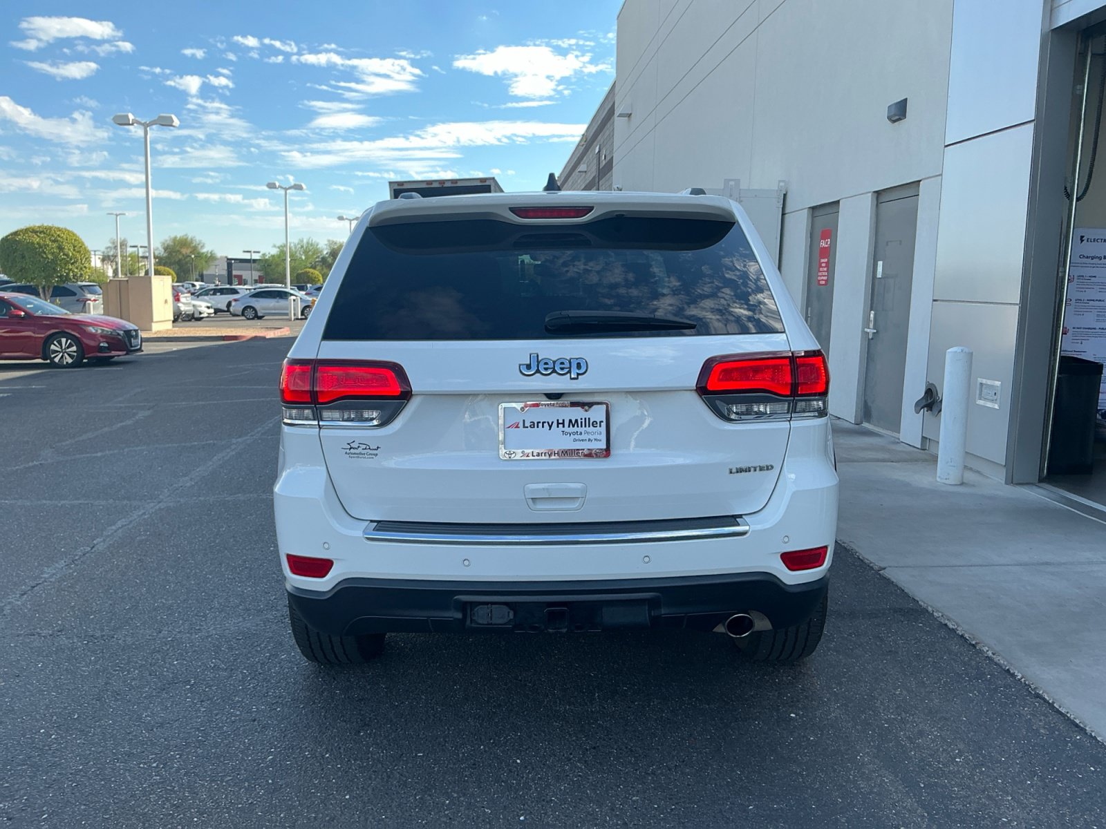 Used 2021 Jeep Grand Cherokee Limited w/ Trailer Tow Group IV RWD image 23