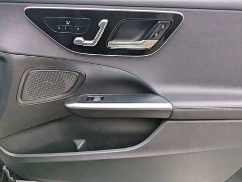 Used 2025 Mercedes-Benz C 300 4MATIC Sedan image 32