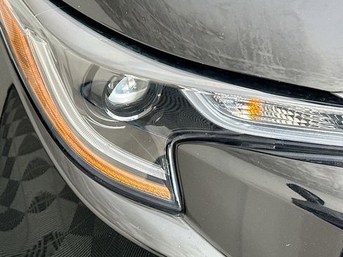 Used 2024 Toyota Corolla LE FWD image 9
