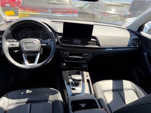 Used 2023 Audi Q5 2.0T Premium w/ Convenience Package AWD/4WD image 10