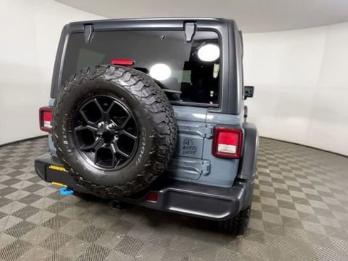 Used 2024 Jeep Wrangler Unlimited AWD/4WD image 5