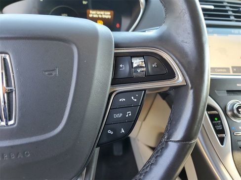 Certified 2019 Lincoln Nautilus Select image 25